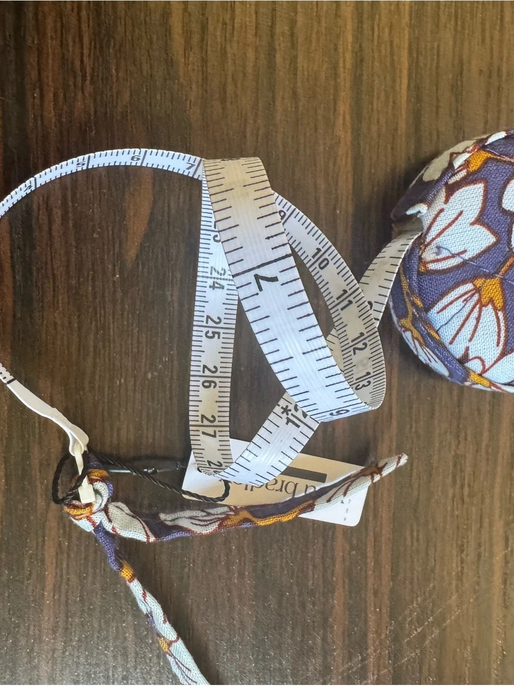 NWT Vera Bradley Pull Out Tap Measure Pattern Pawpaw Flower Great Gift